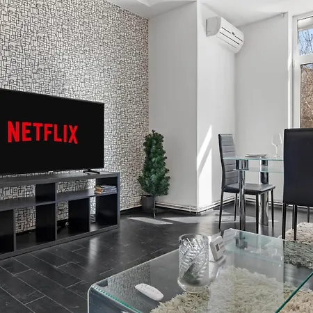 Central Bucharest 1Br With Balcony & Workspace *